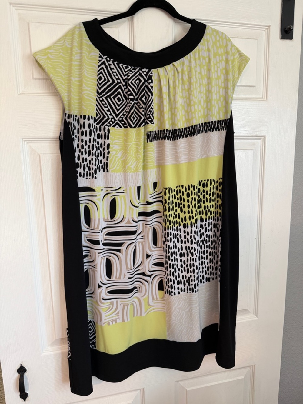 Chico's Sleeveless Abstract Patch Tunic in Yellow, Black & White